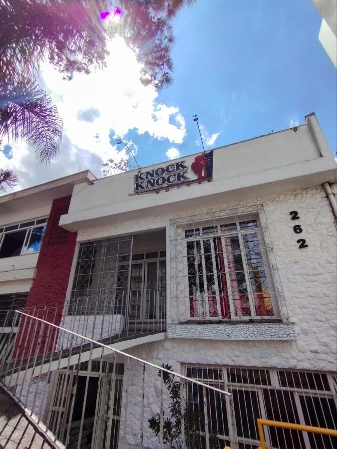 Knock Knock Hostel Curitiba Esterno foto